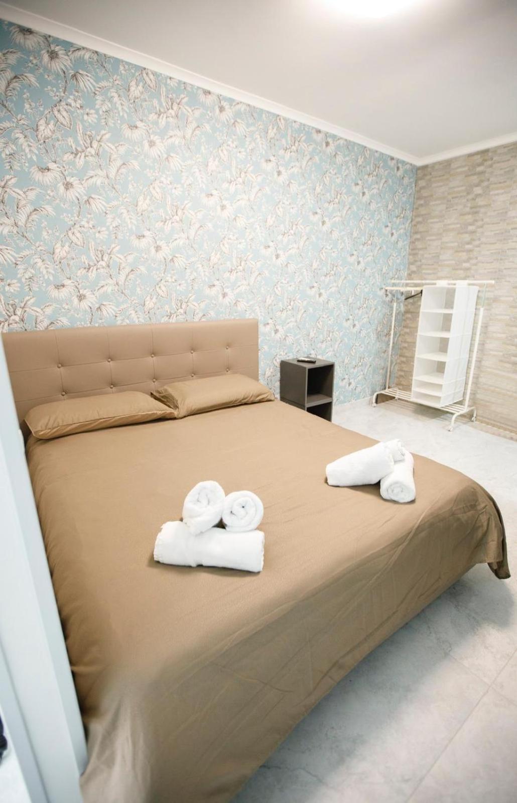 B&B Le Stanze Di Aurora เนเปิลส์ ภายนอก รูปภาพ
