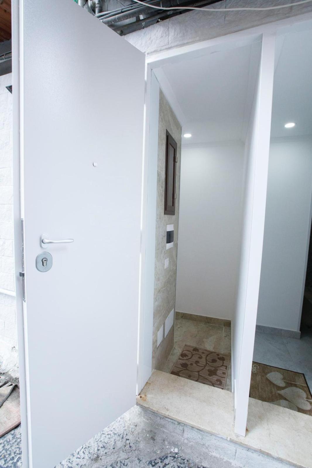 B&B Le Stanze Di Aurora เนเปิลส์ ภายนอก รูปภาพ